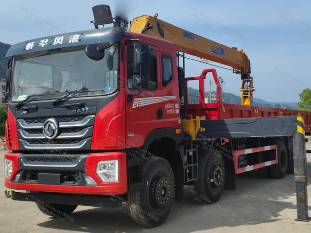 8x4- हुशेन टी 5-300 एचपी