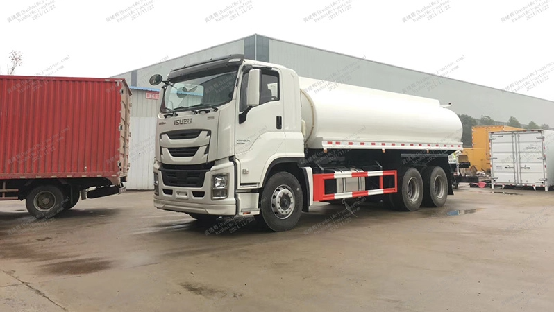 Isuzu 4x2 स्प्रिंकलर ट्रक 