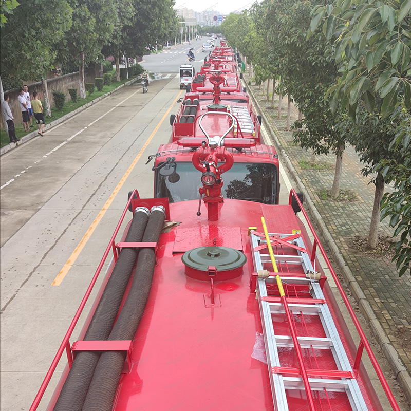 ISUZU 700P फायर स्प्रिंकलर 